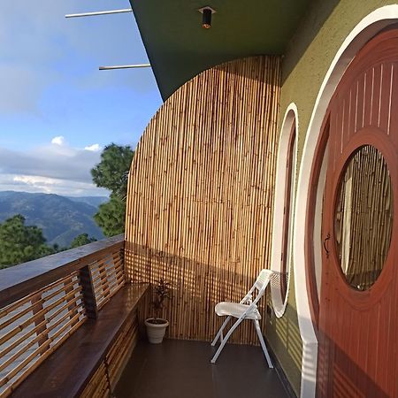 Отель Himalayan Hobbit House Алмора Экстерьер фото