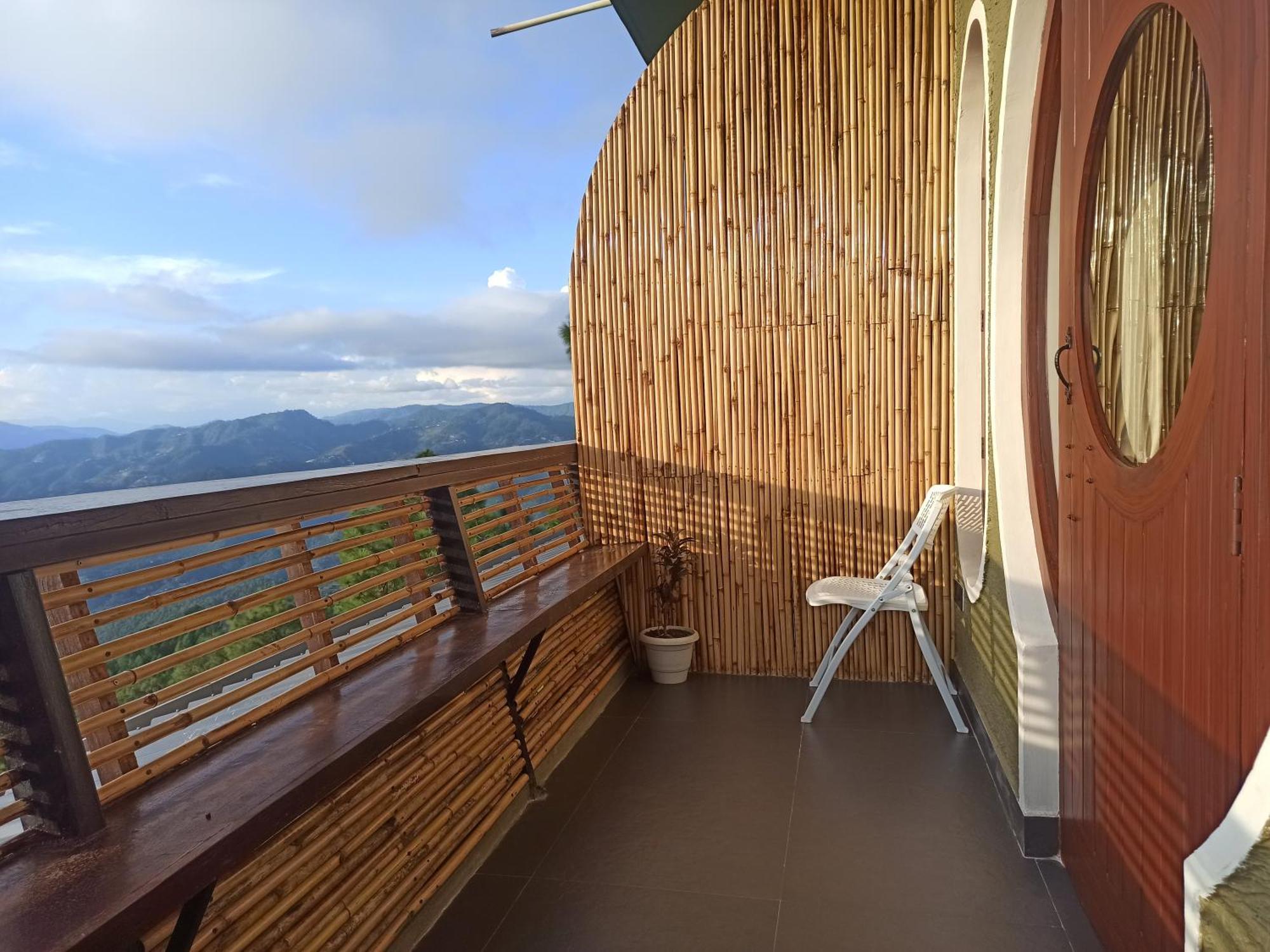 Отель Himalayan Hobbit House Алмора Экстерьер фото